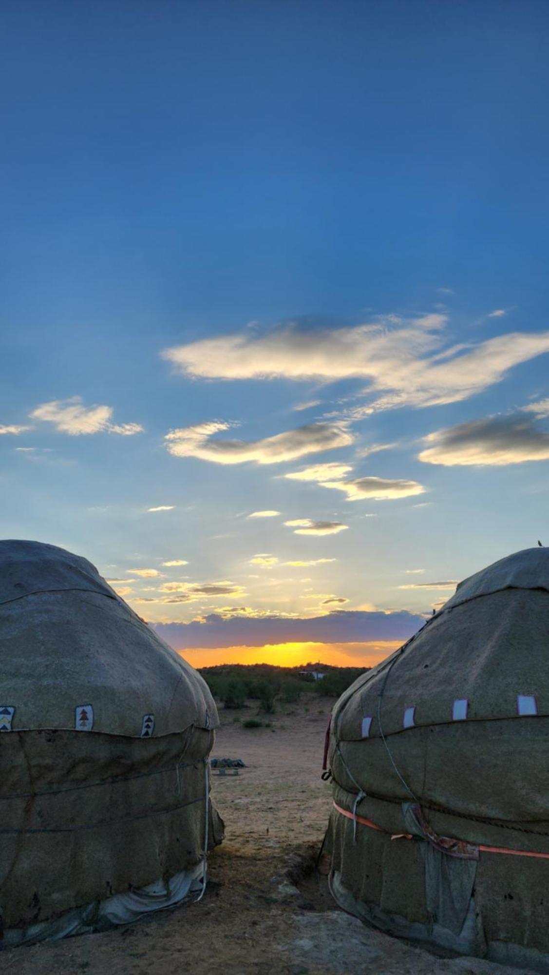 ホテル Authentic Uzbek Yurt Camp Eco-Friendly Nurota エクステリア 写真