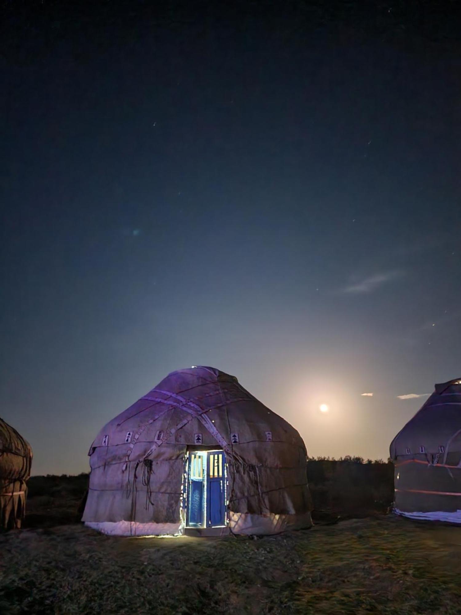 ホテル Authentic Uzbek Yurt Camp Eco-Friendly Nurota エクステリア 写真
