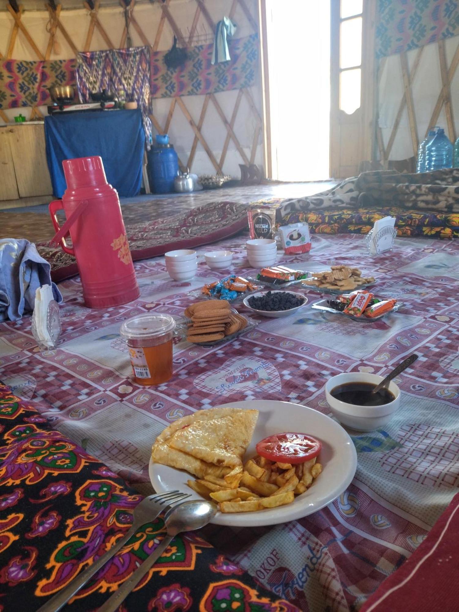 ホテル Authentic Uzbek Yurt Camp Eco-Friendly Nurota エクステリア 写真